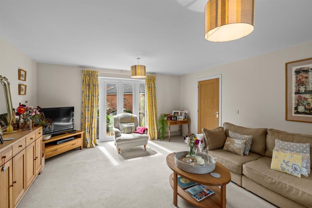 Property photo 3 of 32 107-Brentwood-024.Jpg