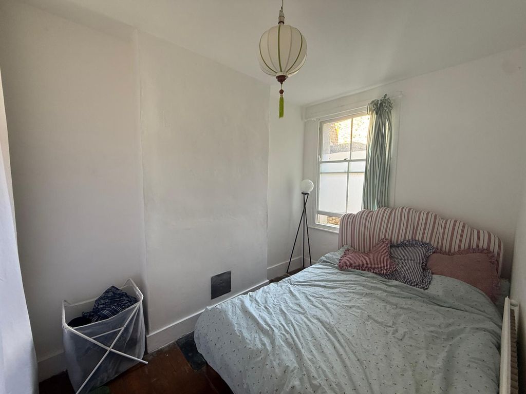Property photo 3 of 4