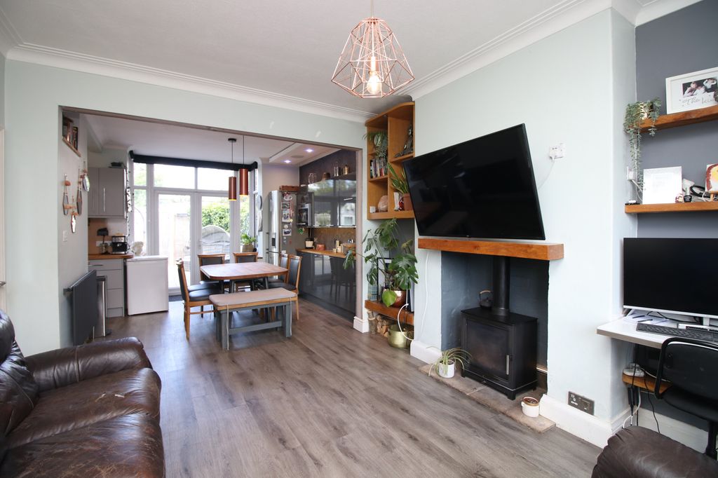 Property photo 3 of 22