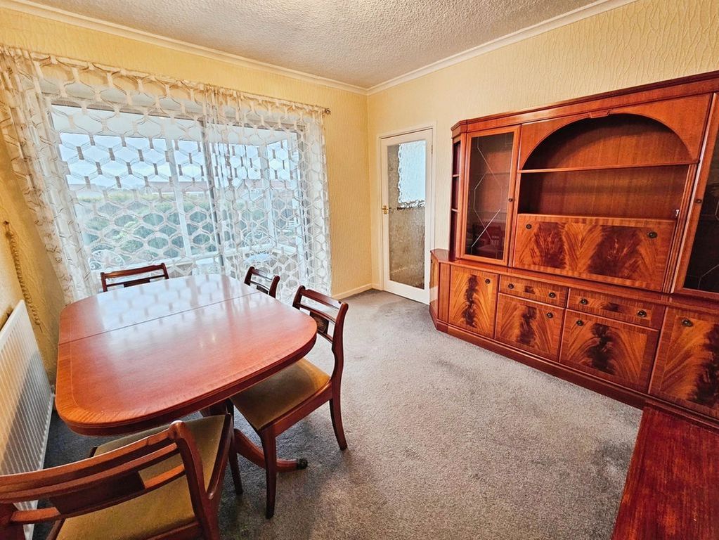 Property photo 3 of 9 Photo 9