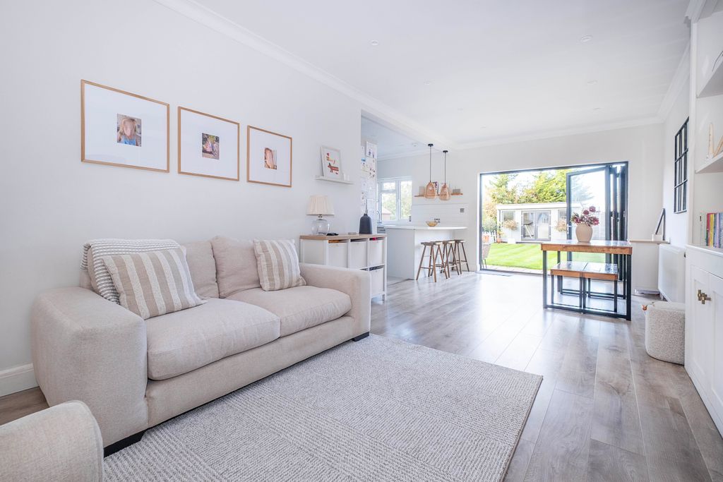 Property photo 3 of 15