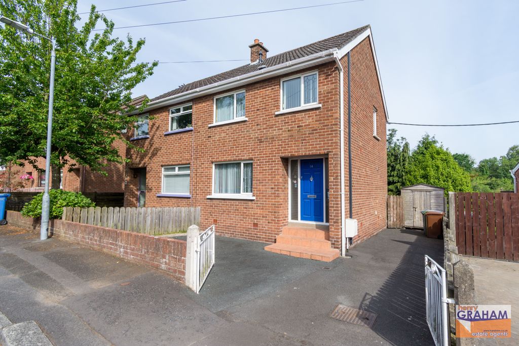 Property photo 1 of 17