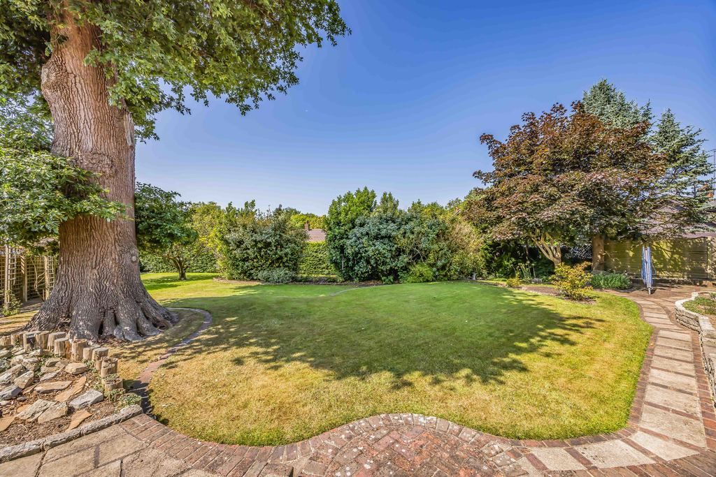Property photo 2 of 43