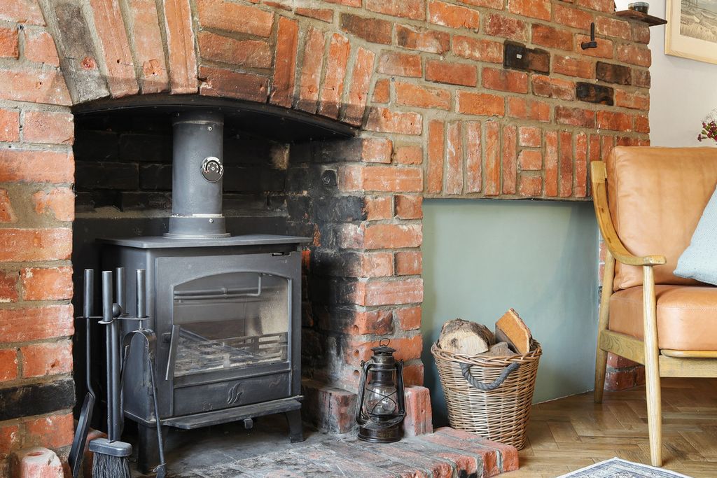 Property photo 3 of 25