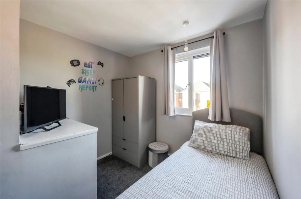 Property photo 3 of 18 1000114233
