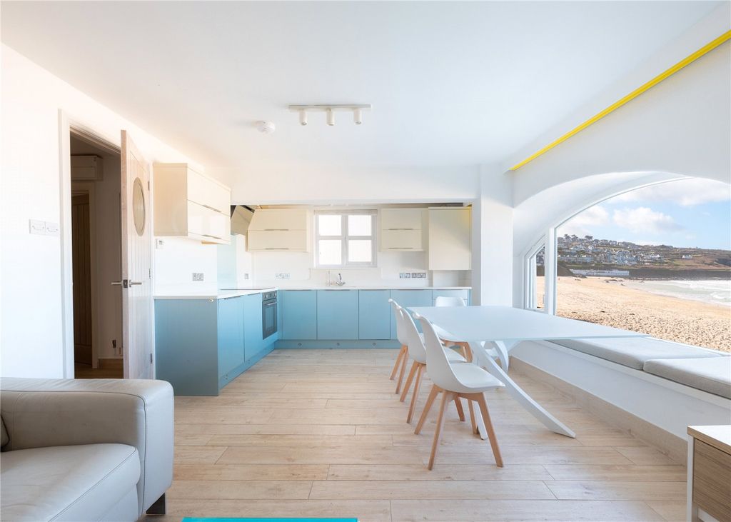 Property photo 3 of 13 Dining