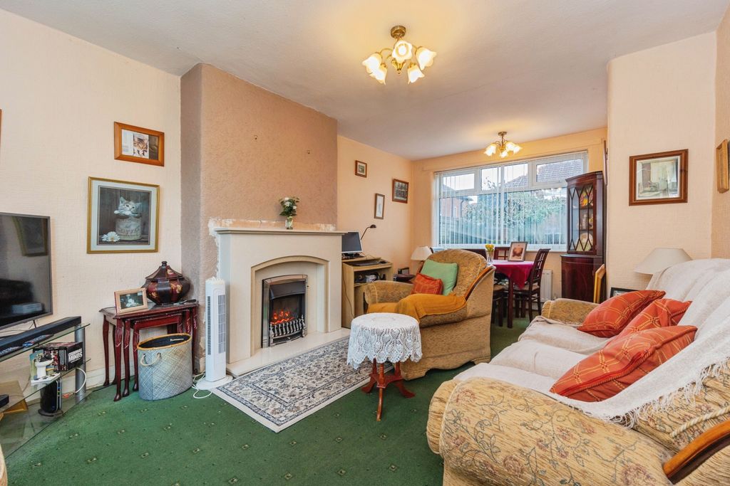 Property photo 2 of 15