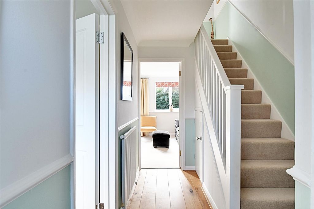 Property photo 3 of 22 Hall 1.Jpg