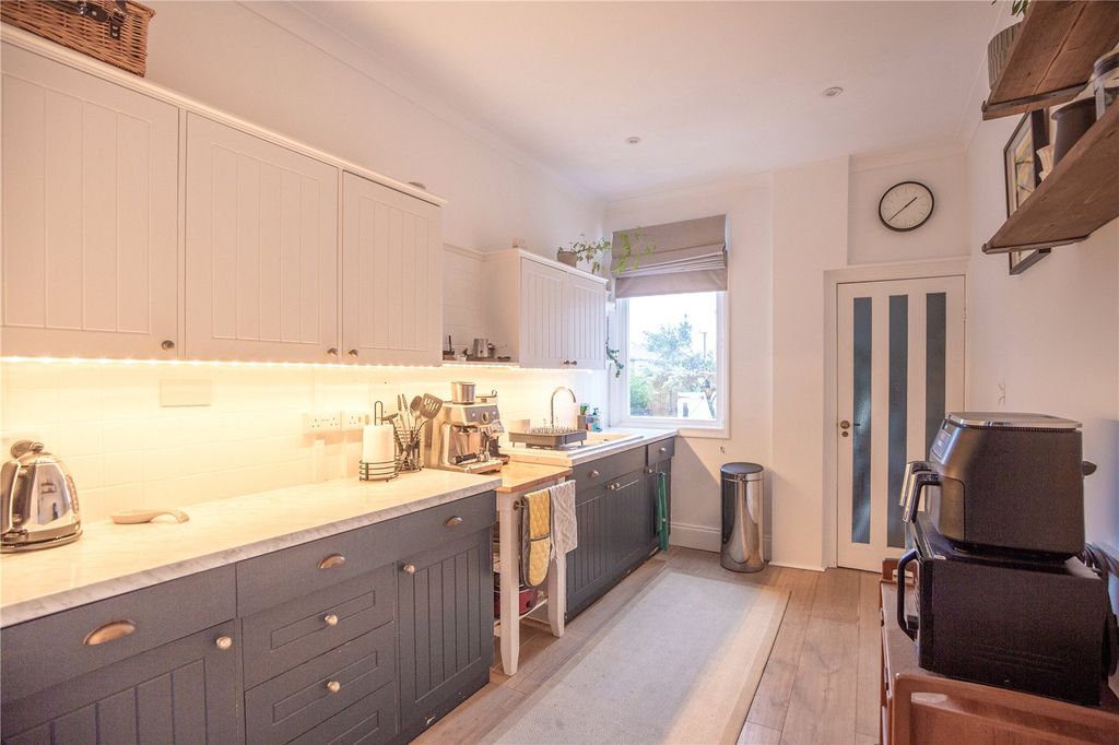 Property photo 3 of 18 Picture No. 51