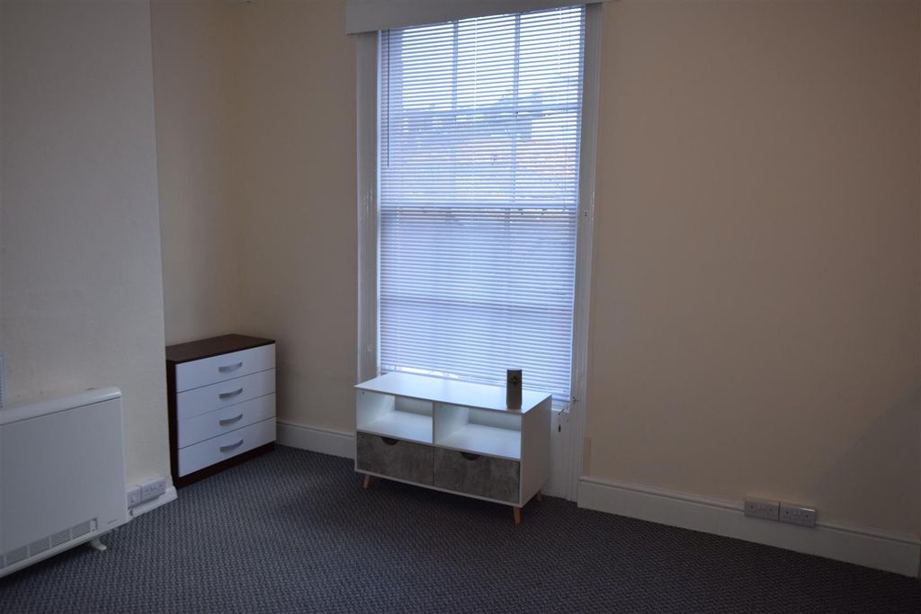 Property photo 3 of 6 Lounge 1.Jpg