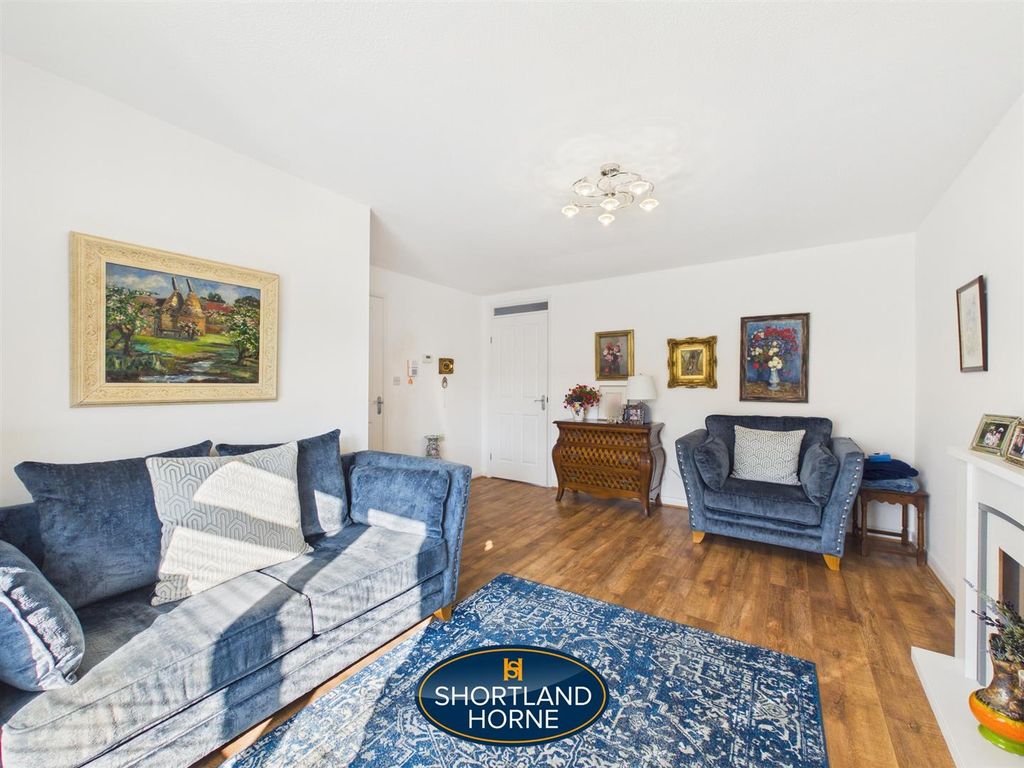 Property photo 3 of 16 Cam04377G0-Pr0144-Still007.Jpg