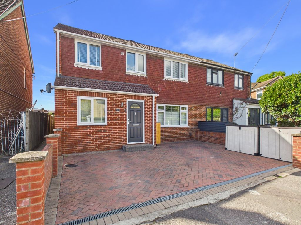 Property photo 2 of 13 Picture No. 01