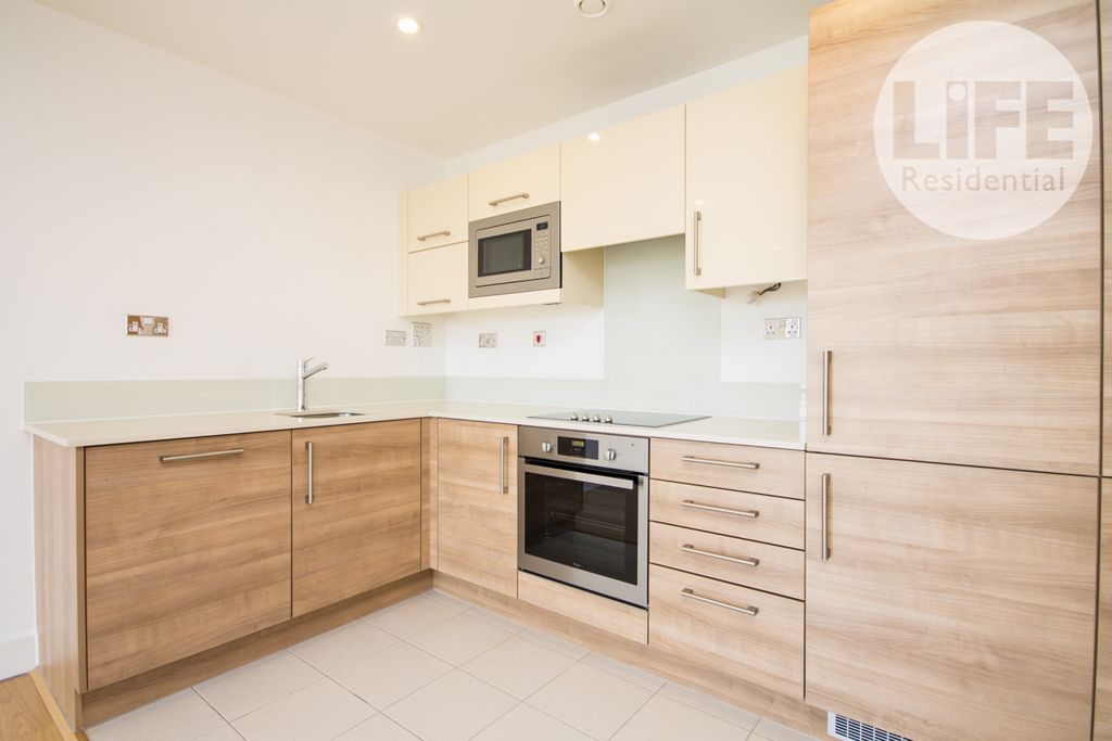 Property photo 2 of 11 Kitchen