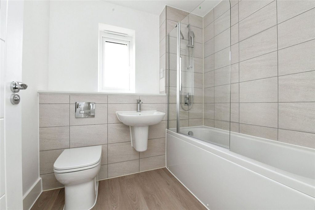 Property photo 3 of 11 Picture No. 29