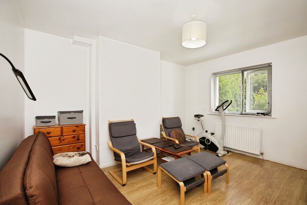 Property photo 2 of 17 Pbox-Img.Jpg