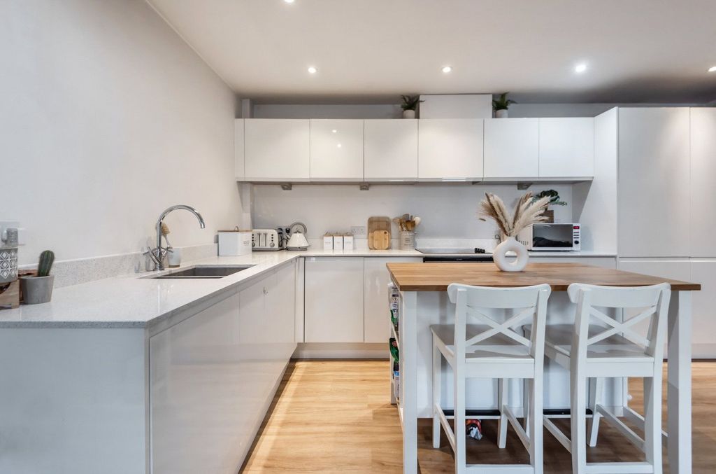 Property photo 3 of 11 913662 (5).Jpg