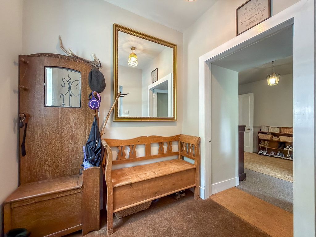Property photo 3 of 51