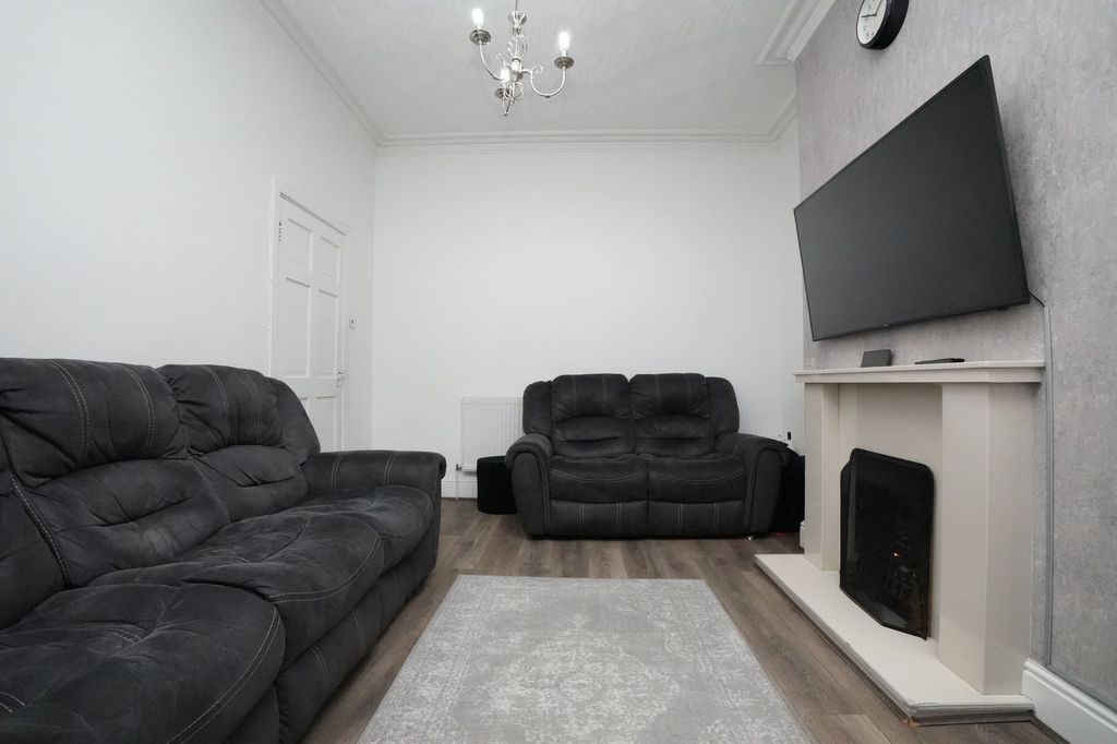 Property photo 3 of 26