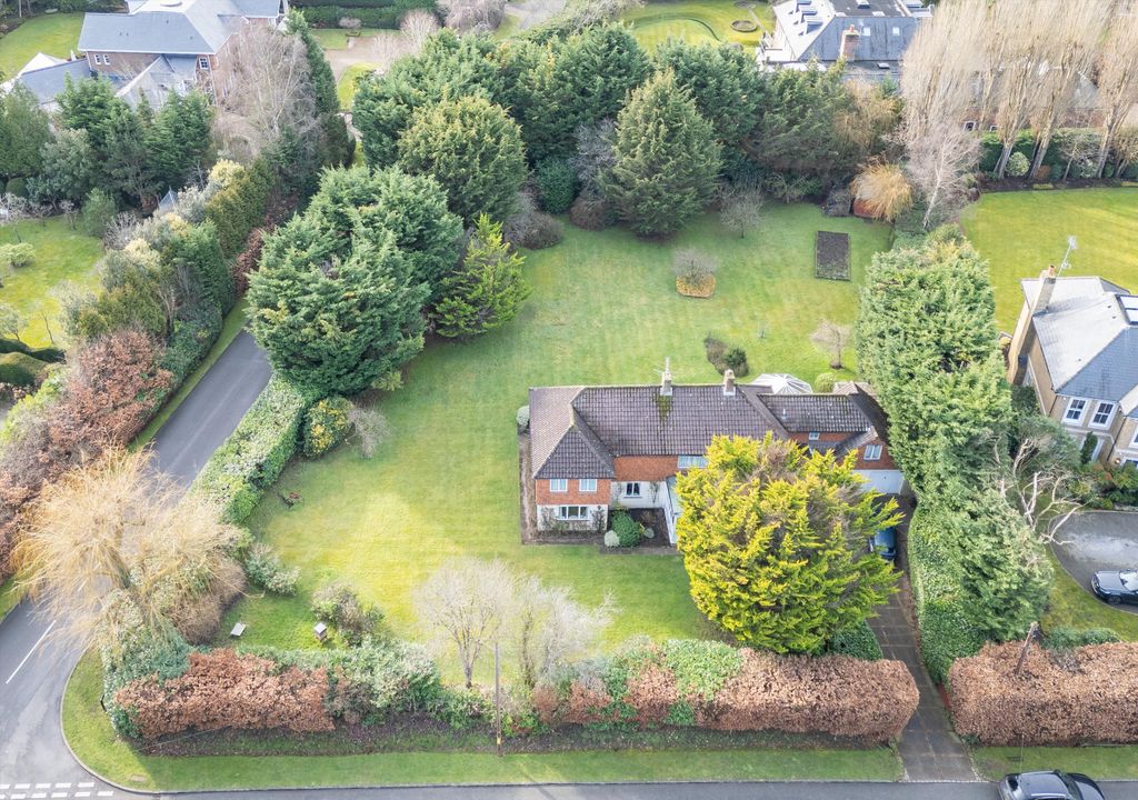 Property photo 2 of 16 Image