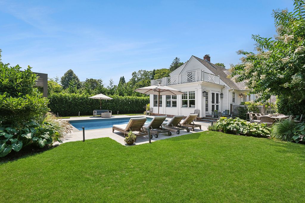 Property photo 1 of 32