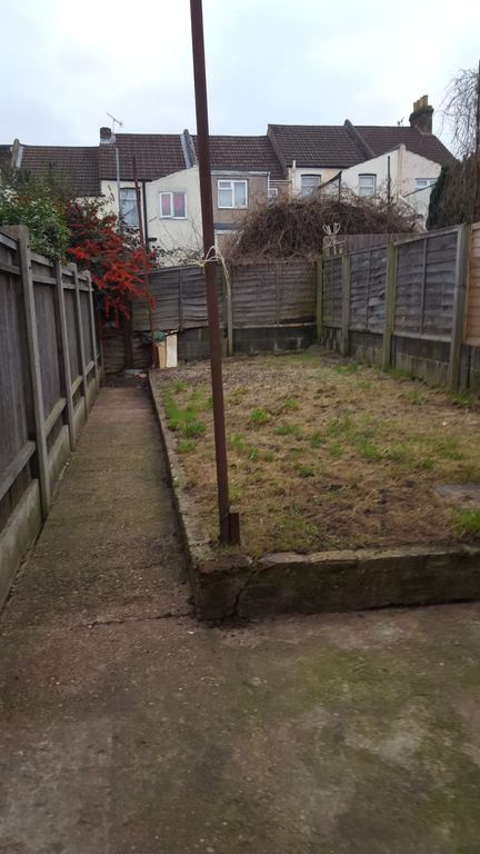 Property photo 3 of 25
