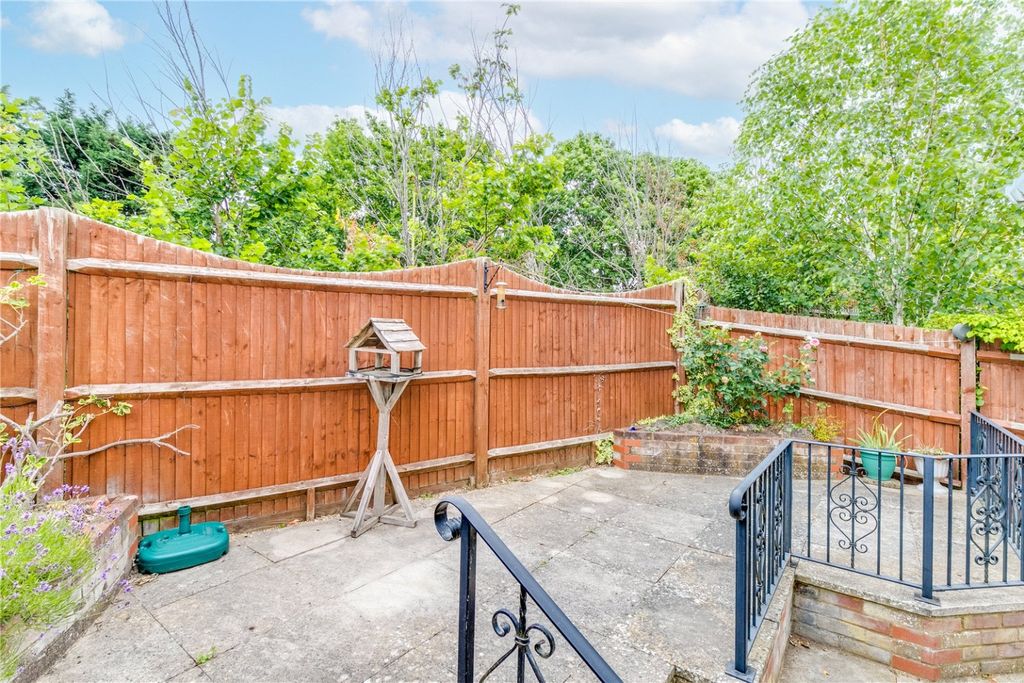 Property photo 3 of 11 2837635