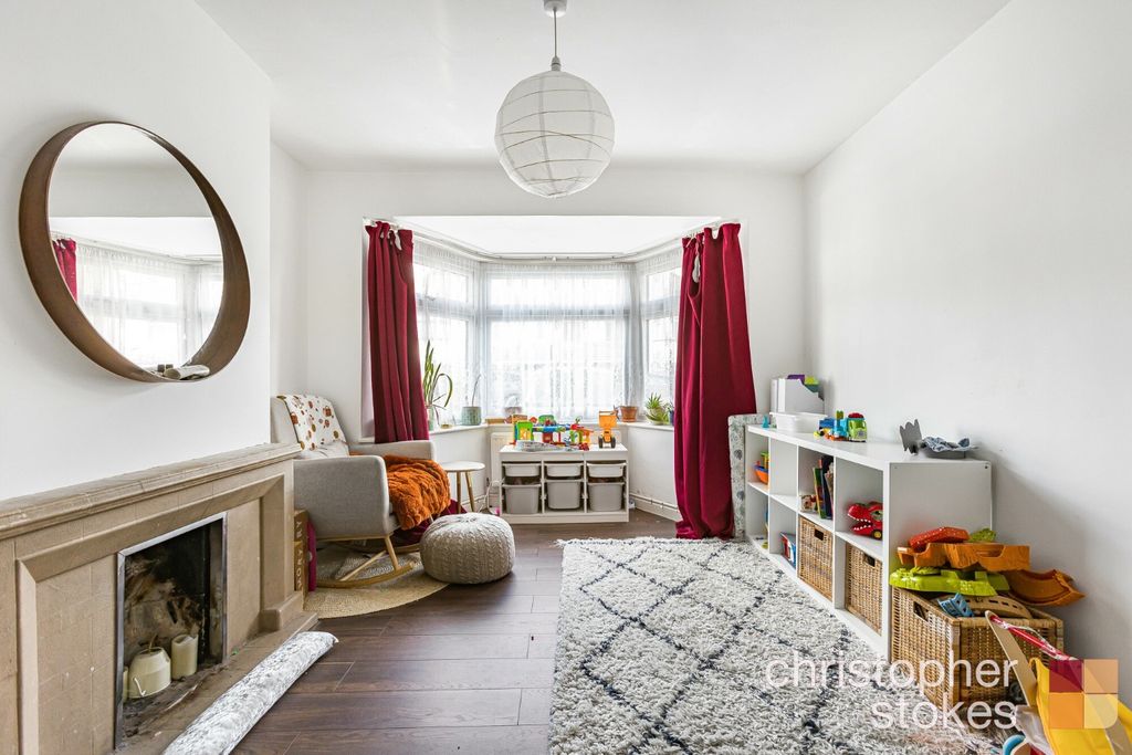 Property photo 2 of 17 4209711