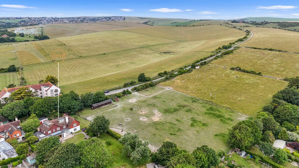 Property photo 1 of 52