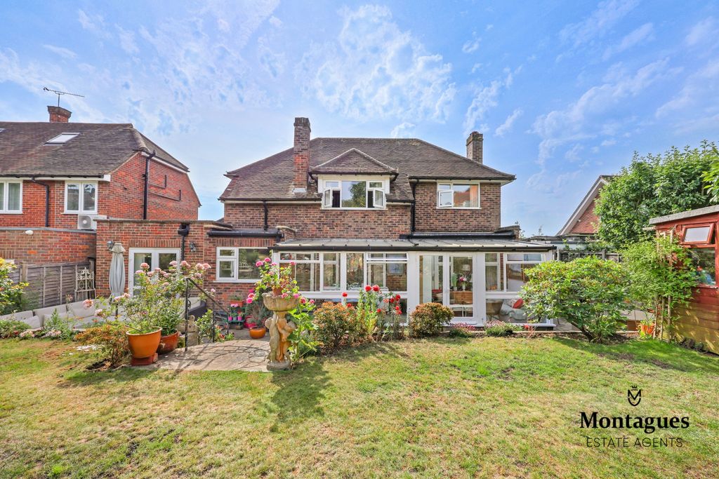 Property photo 2 of 31 Photo 26