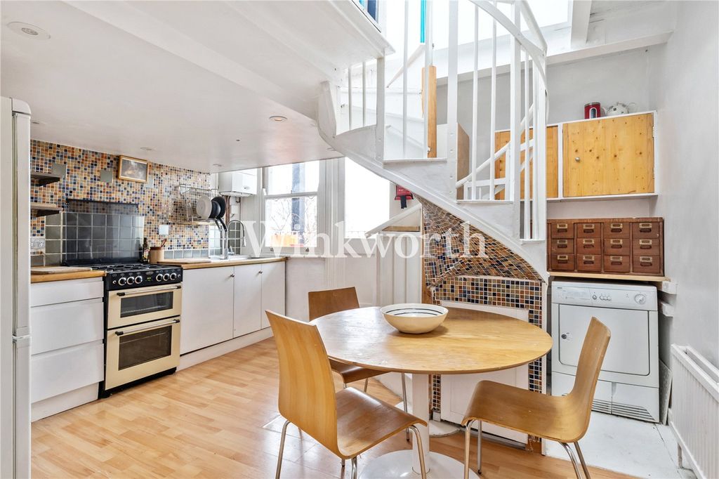 Property photo 3 of 20 Picture No. 21