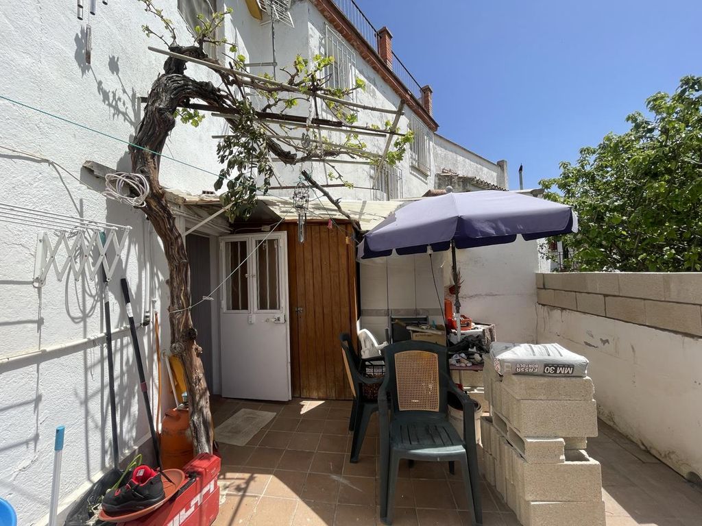 Property photo 3 of 27