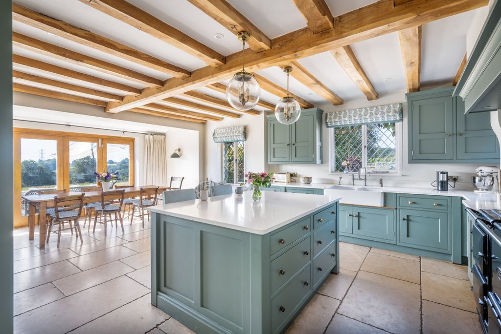 Property photo 2 of 25 Picture No. 06