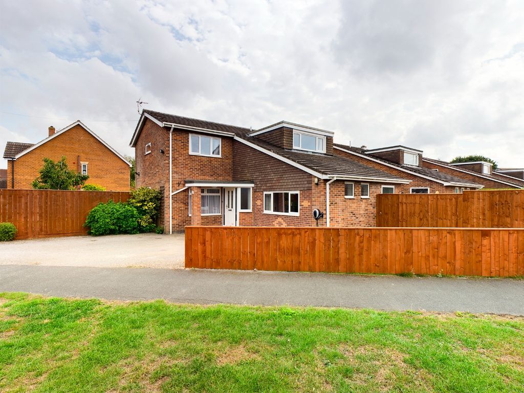Property photo 1 of 28 4197611