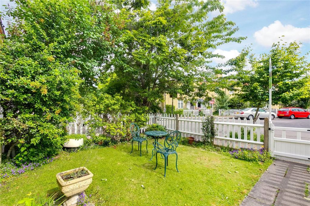 Property photo 1 of 6