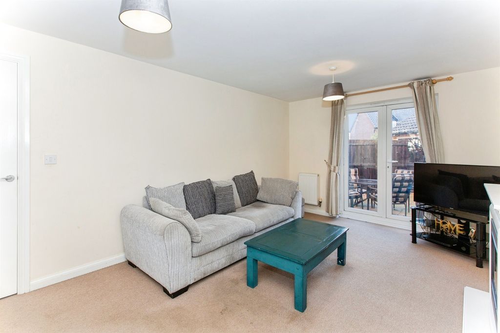 Property photo 3 of 17