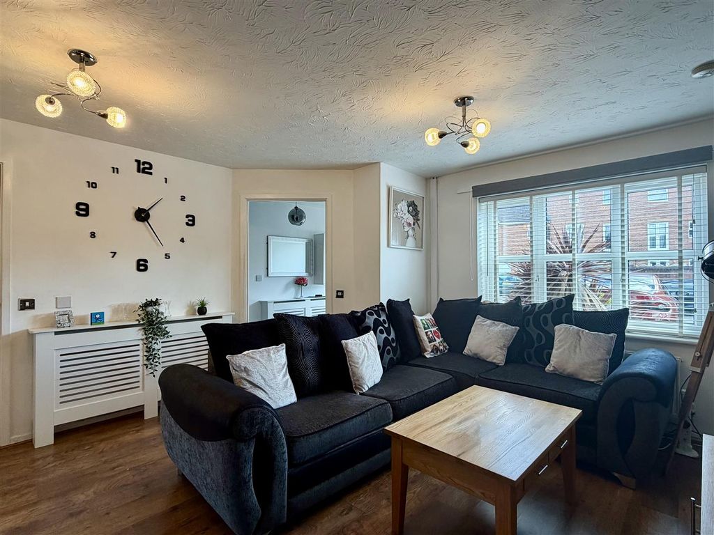 Property photo 3 of 19