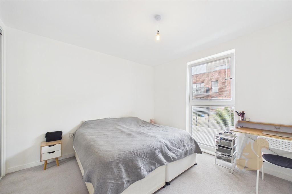 Property photo 3 of 15 Cam01814G0-Pr0149-Still001.Jpg