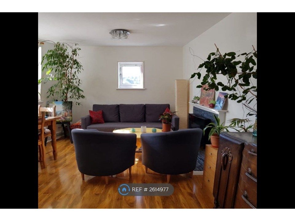 Property photo 1 of 10 Sitting Room