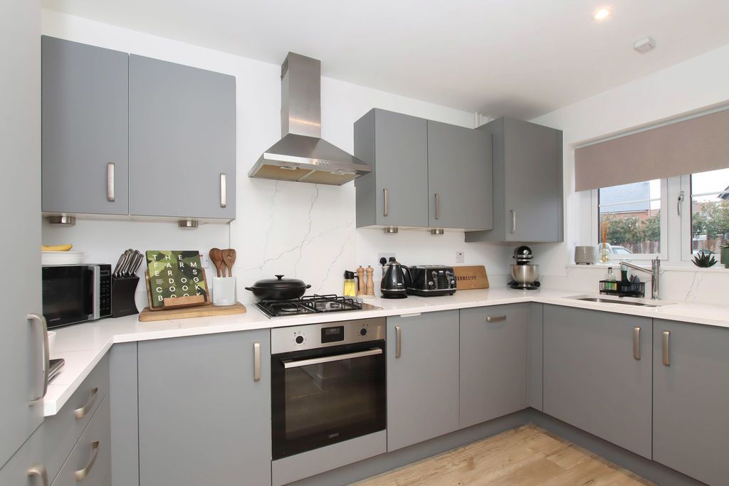 Property photo 3 of 16 Photo 13