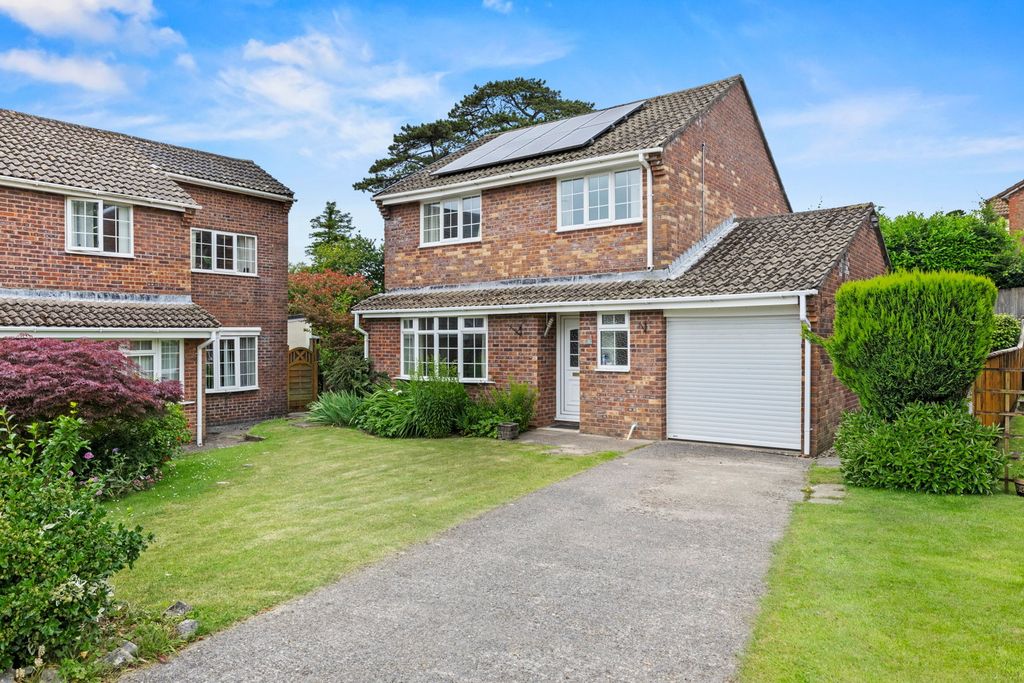 Property photo 1 of 31