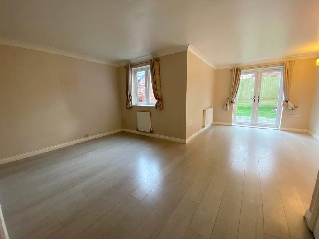 Property photo 3 of 11 Picture No. 02