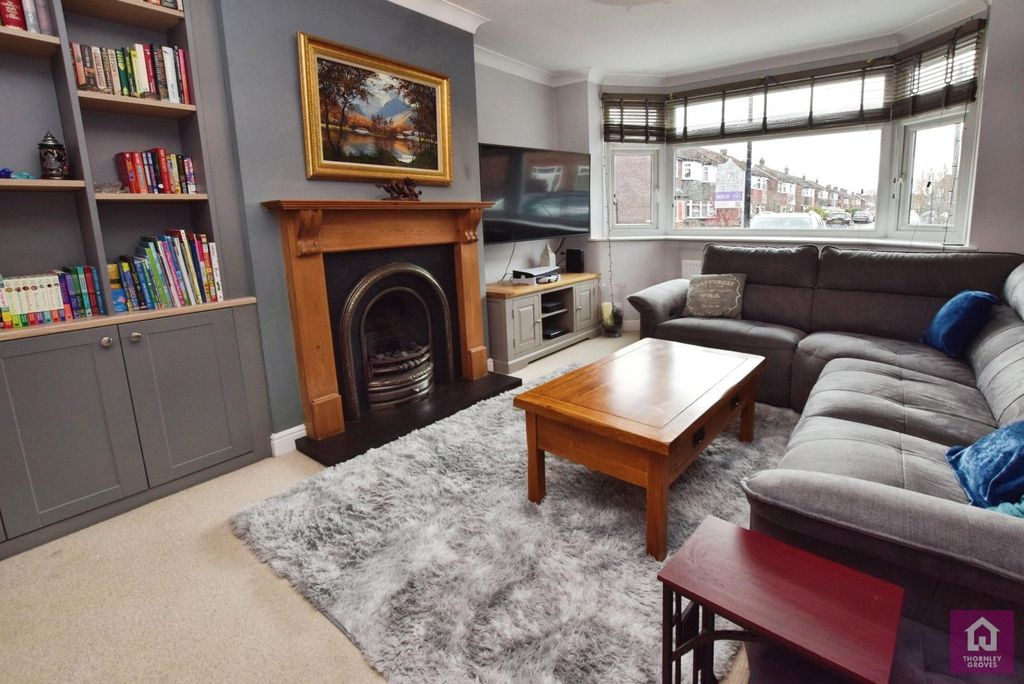 Property photo 2 of 18 Living Room