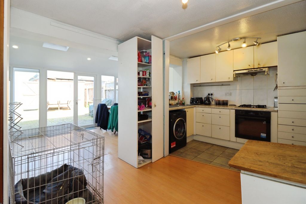 Property photo 2 of 17