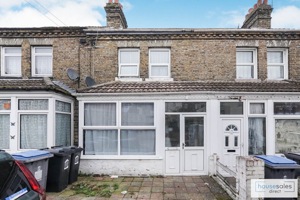 Property photo 1 of 9