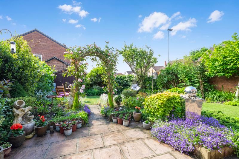 Property photo 2 of 16 Photo 4