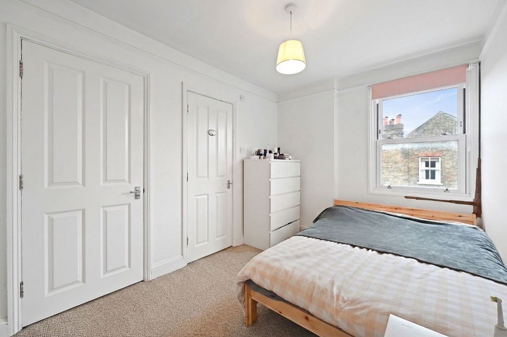 Property photo 3 of 6