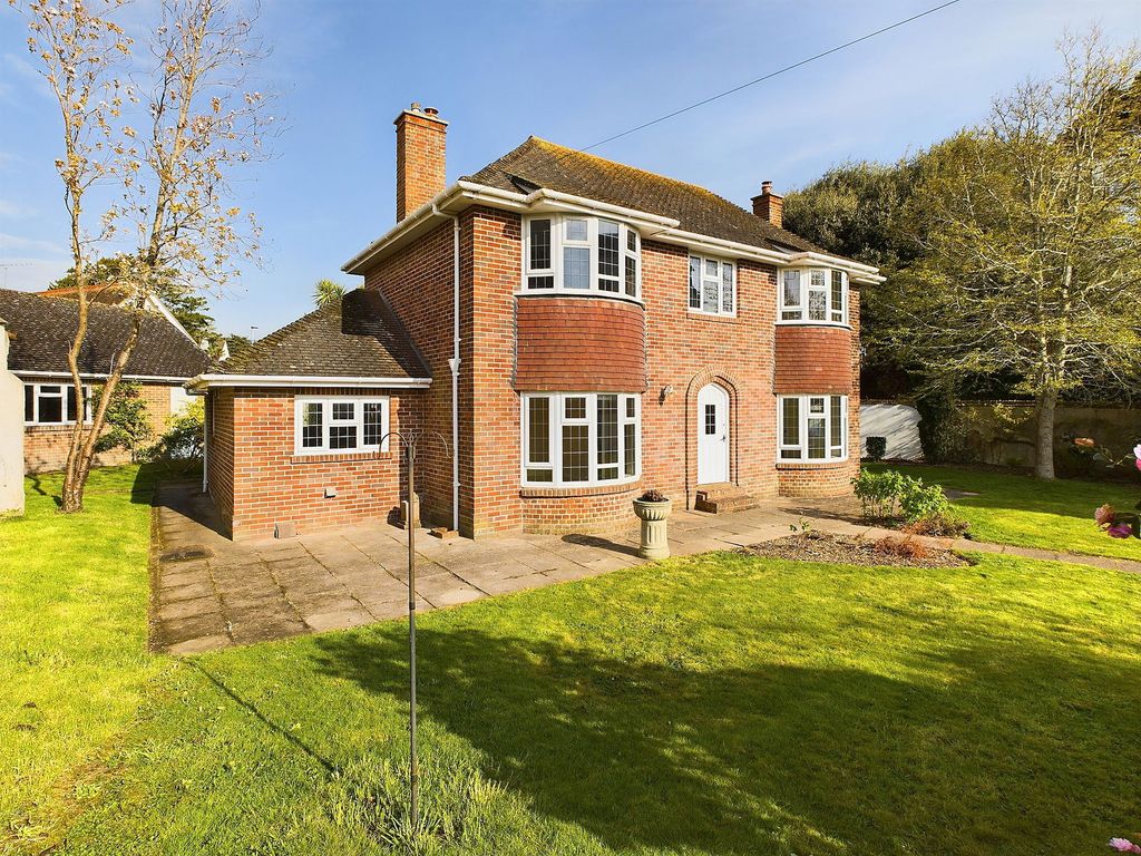 Property photo 1 of 12