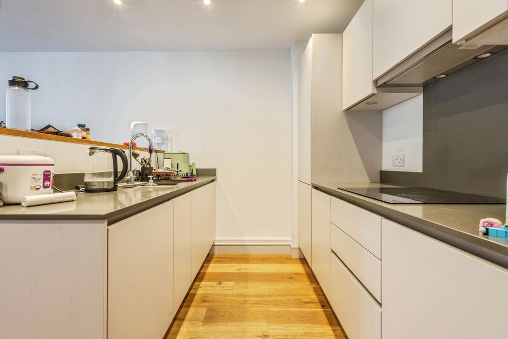 Property photo 3 of 10 Pbox-Img.Jpg