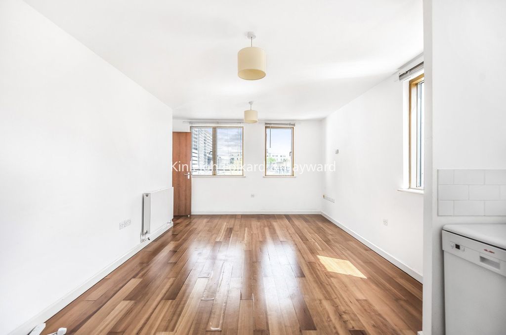 Property photo 3 of 14 Picture No. 10