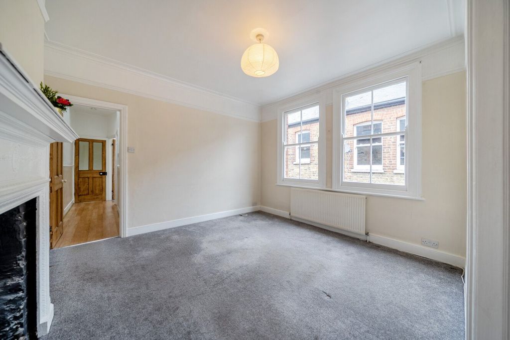 Property photo 3 of 12 Picture No. 18